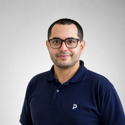 Younes, coordinateur client
